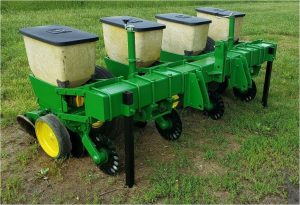 4 ROW PLANTER (Universal)