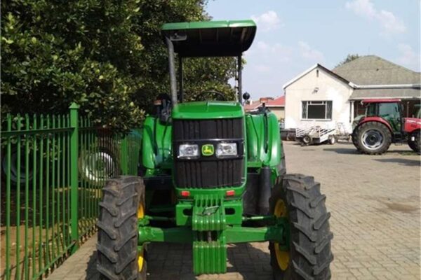 JOHN DEERE 6095B 4WD - Image 4