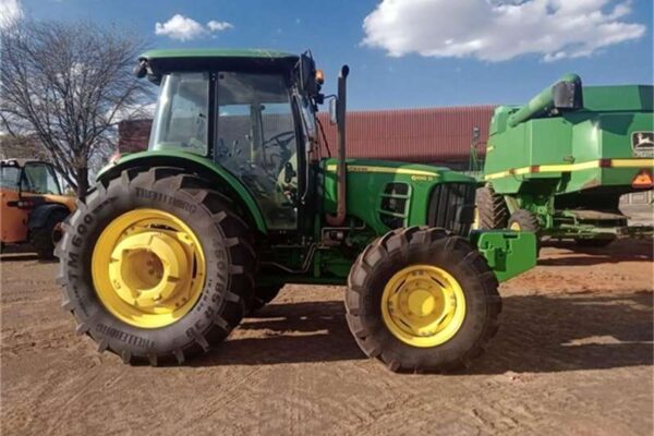JOHN DEERE 6100D 4WD - Image 7