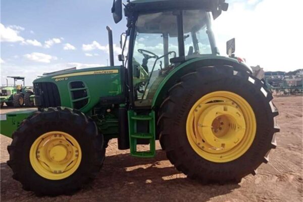 JOHN DEERE 6100D 4WD - Image 3