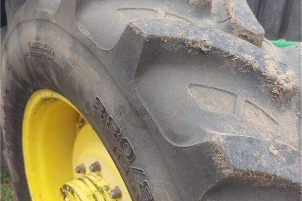John Deere 6430 Tractor - 2012 4WD - Image 5
