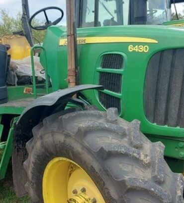 John Deere 6430 Tractor - 2012 4WD