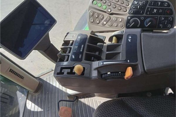 John Deere 8270R Tractor - 2017 4WD - Image 7