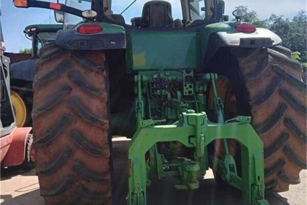 John Deere 8320R Tractor - 2012 4WD - Image 3