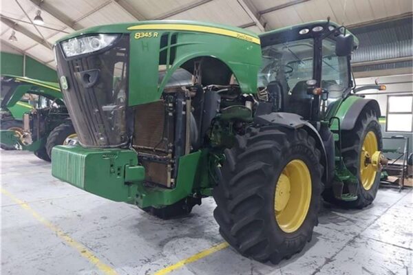 John Deere 8345R Tractor - 2016 4WD - Image 2