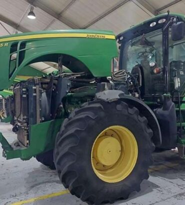 John Deere 8345R Tractor - 2016 4WD