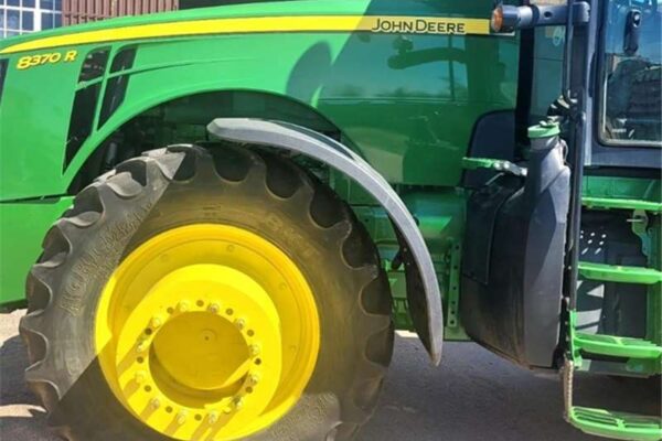 John Deere 8370R Tractor - Image 8