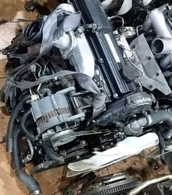 MAZDA (R2) DIEZEL ENGINE - Image 3