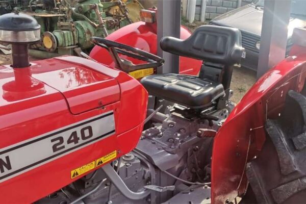 MASSEY FERGUSON 4WD 240 - Image 2