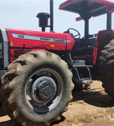 Massey Ferguson 398 4WD