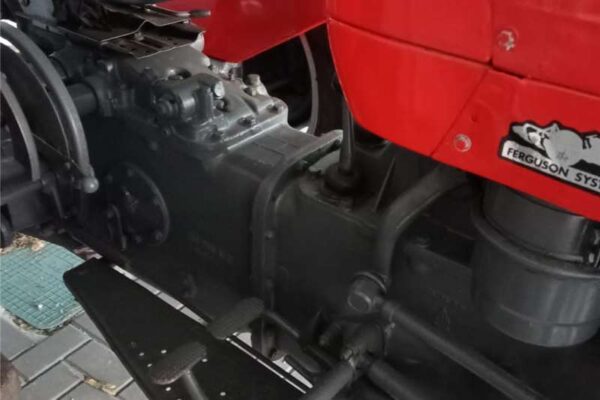 Massey Ferguson 135 4WD - Image 4