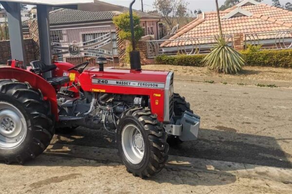 Massey Ferguson 240 4WD