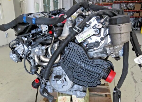 Mercedes ML350 Engine - Image 5