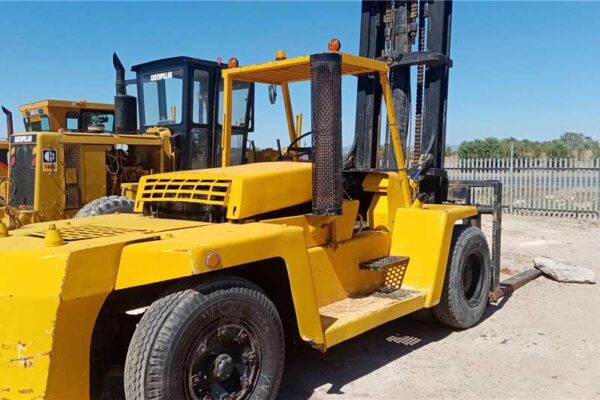 Clark 15 Ton Diesel Forklifts