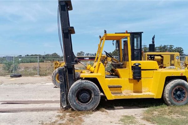 Clark 15 Ton Diesel Forklifts - Image 5