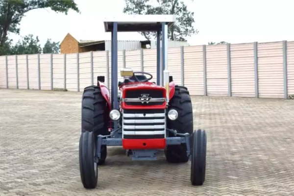 Massey Ferguson Tractors 135 - Image 4