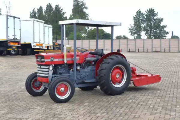 Massey Ferguson Tractors 135 - Image 5