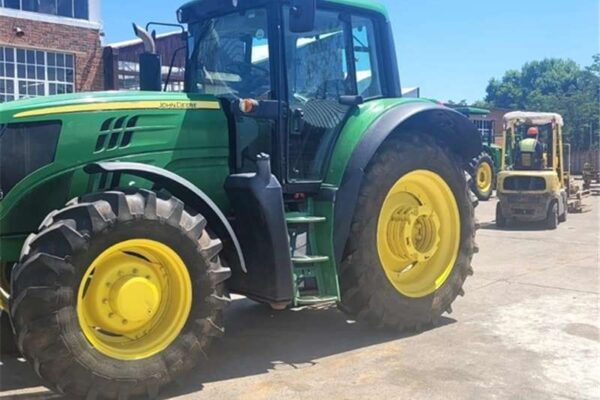 John Deere 6150M Tractor